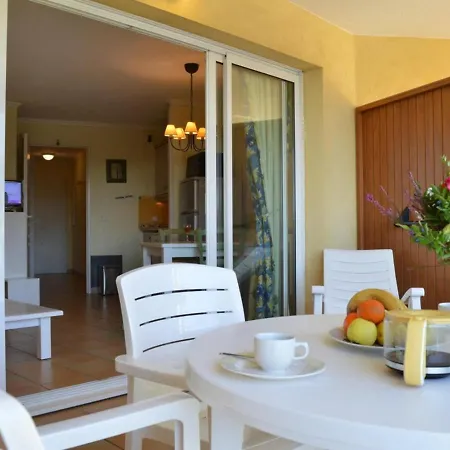 T2 Avec Piscine, A 100m, Parking, Ascenseur Et Centre De Thalasso A Proximite - Fr-1-226-81 Apartment *