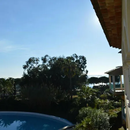 T2 Avec Piscine, A 100m, Parking, Ascenseur Et Centre De Thalasso A Proximite - Fr-1-226-81 Apartment Les Issambres