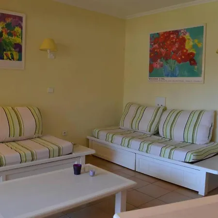 T2 Avec Piscine, A 100m, Parking, Ascenseur Et Centre De Thalasso A Proximite - Fr-1-226-81 Apartment *